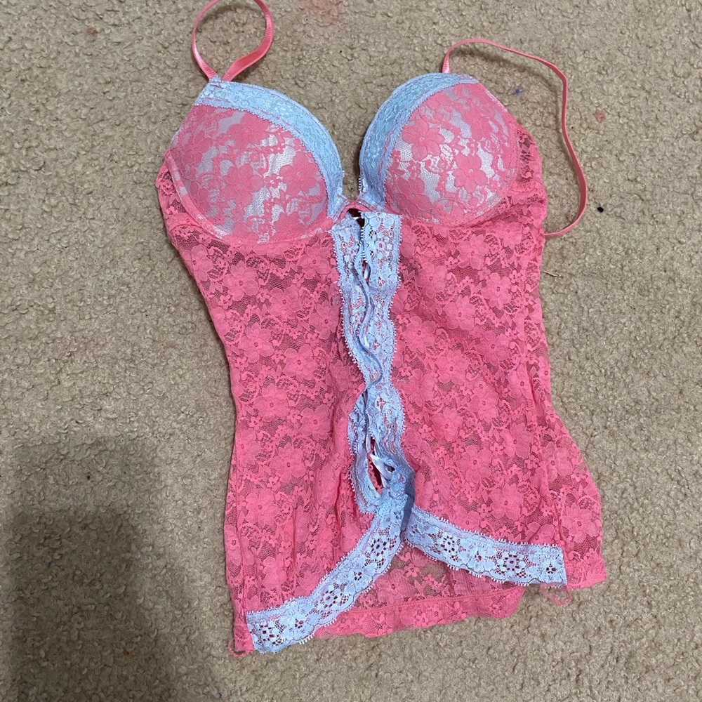 Women’s lace bustier